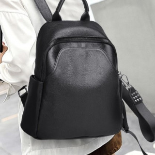 Жіночий шкіряний рюкзак міського типу 23х30х13, сумка на спину під мат, чорна