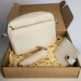 Жіночий набір ЦЕ ВСЕ ТОБІ з сумки Джорджія бежева, гаманця Біфолд та ключниці в білому кольорі